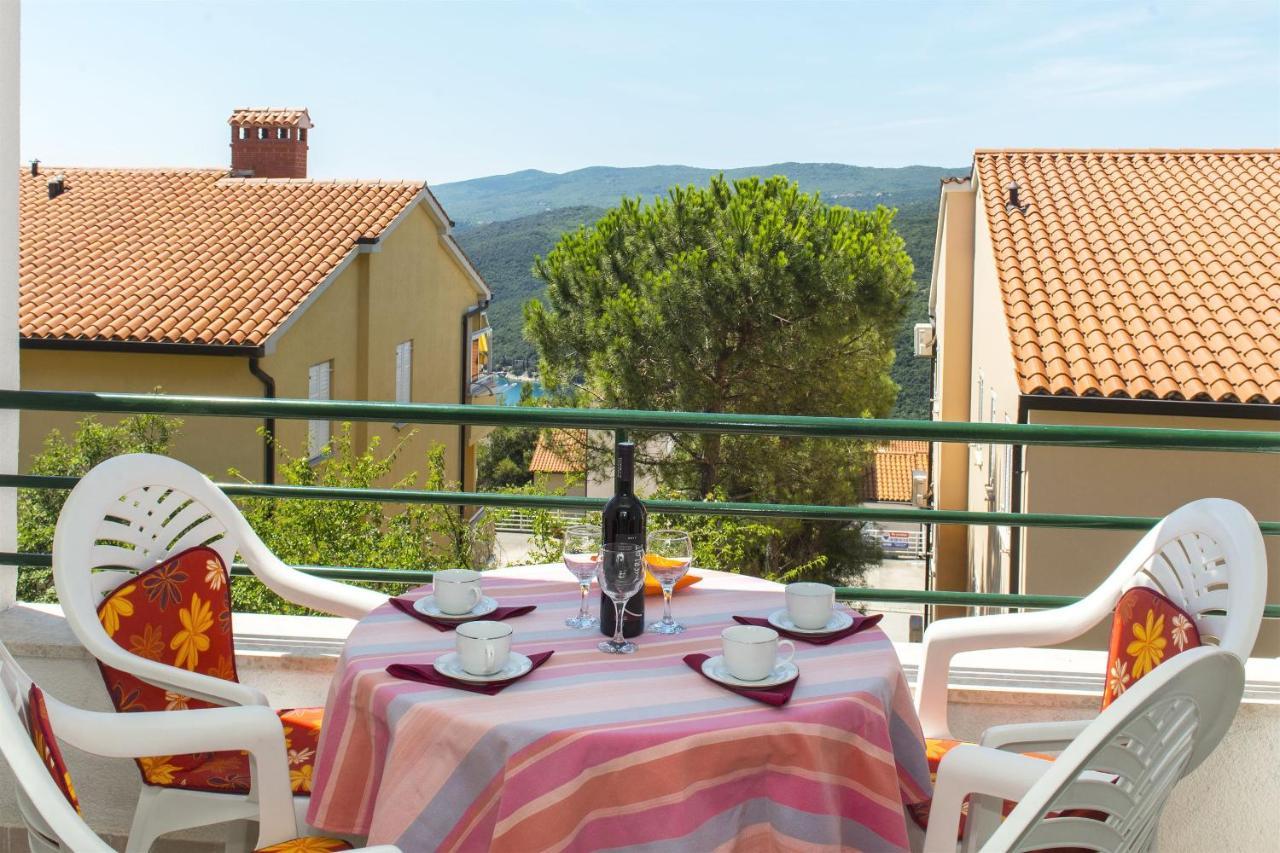 Apartments Olea Рабац Екстериор снимка