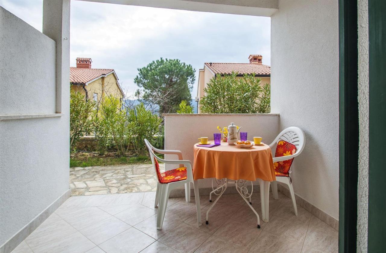 Apartments Olea Рабац Екстериор снимка